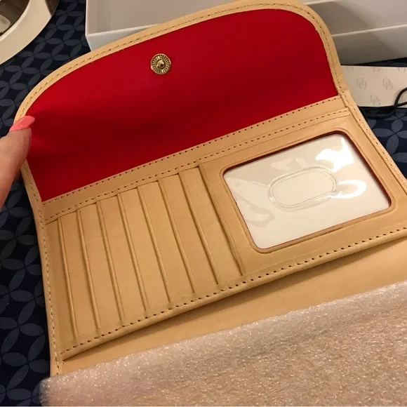 Dooney & Bourke Continental Clutch 🍀 in KELLY GREEN - Picture 4 of 5